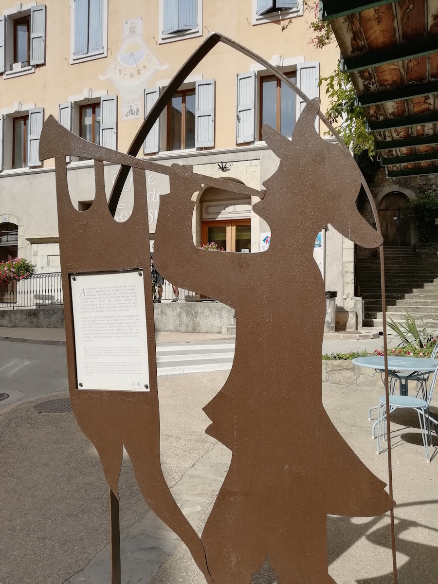 Photo de la silhouette du Crieur